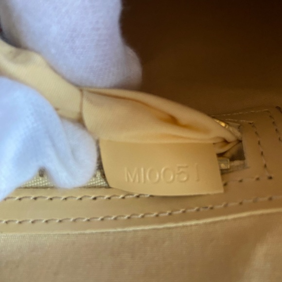 Louis Vuitton Vintage St. Tropez GUC Vanilla EPI Leather Shoulder Bag ONLY - Picture 8 of 16